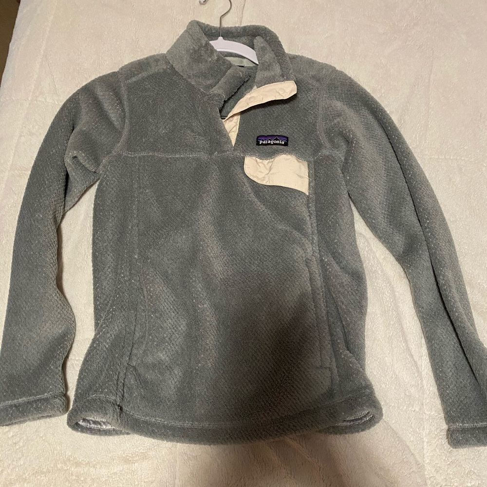 Patagonia jacket/ pullover